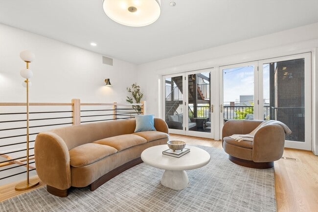 Photo - 53 Thomas Park Unit 2