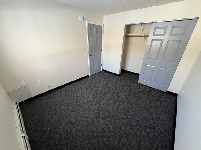 Piedmont Manor Apartments