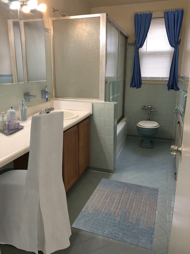 Photo - Knightsbridge Apartments