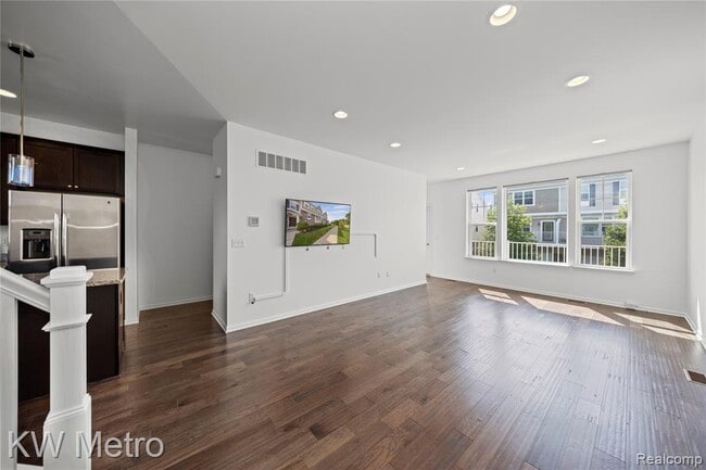 Photo - 4636 Bradley Cir