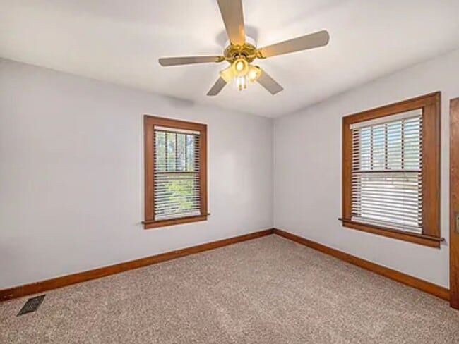 Photo - 441 Forest St