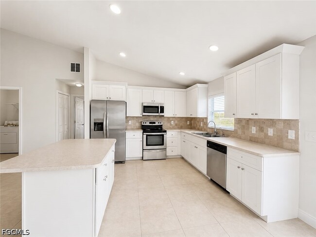Photo - 3306 39th St SW