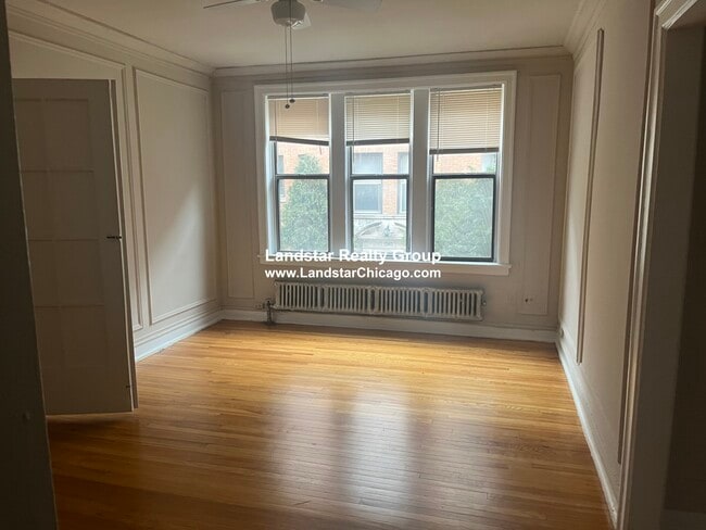 Building Photo - 1371 W Estes Ave Unit 2F
