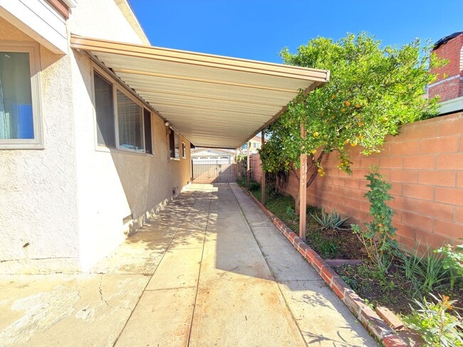 Photo - 1007 De Foe St