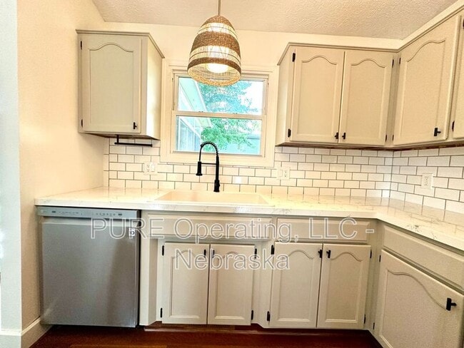 Photo - 8108 S 152nd Ave