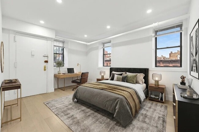 Photo - 704 Eighth Avenue Unidad GARDEN