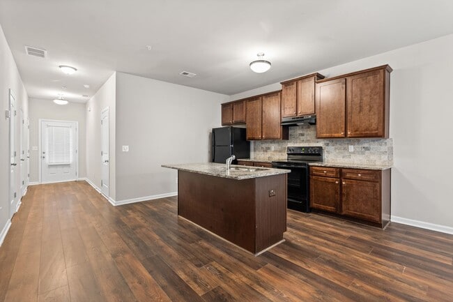 Photo - 3 Bedroom Townhome in Jonesboro!