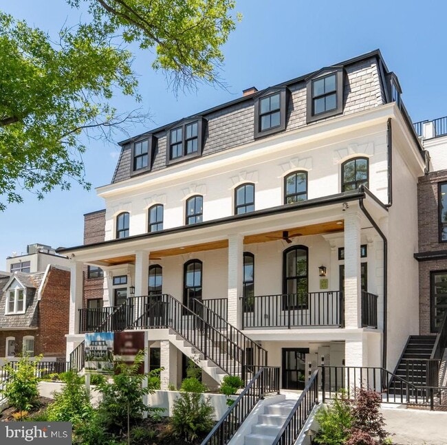 Building Photo - 733 Euclid St NW Unit 302