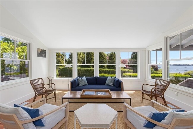 47 Longfellow Rd