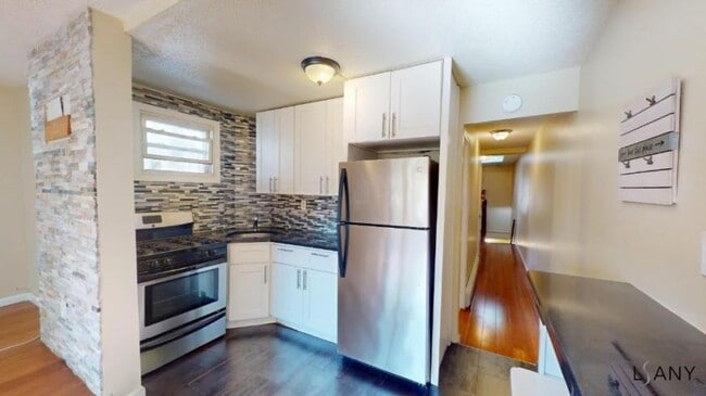 Building Photo - 3 bedroom in BRONX NY 10457 Unit 2