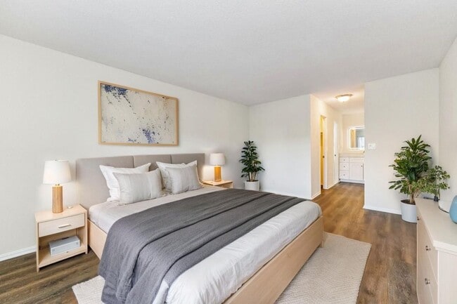 Photo - 8360 Greensboro Dr