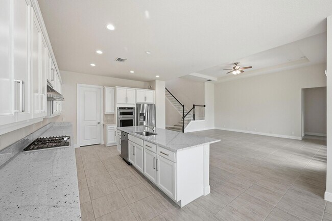 Photo - 9334 Crestview Cir