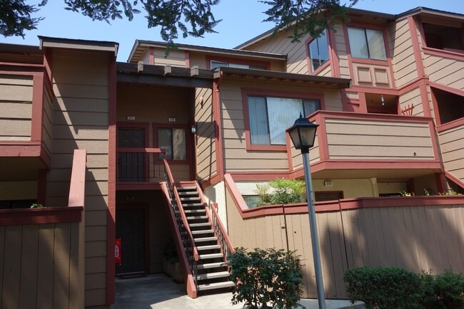 Building Photo - Bright 3-Bed condo with In-Unit Laundry, Pool Access, and Assigned Carport in Fremont