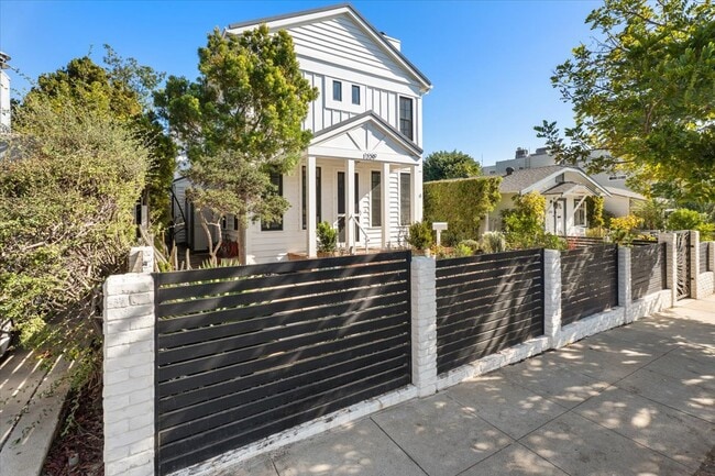 Photo - 1229 22nd St Townhome