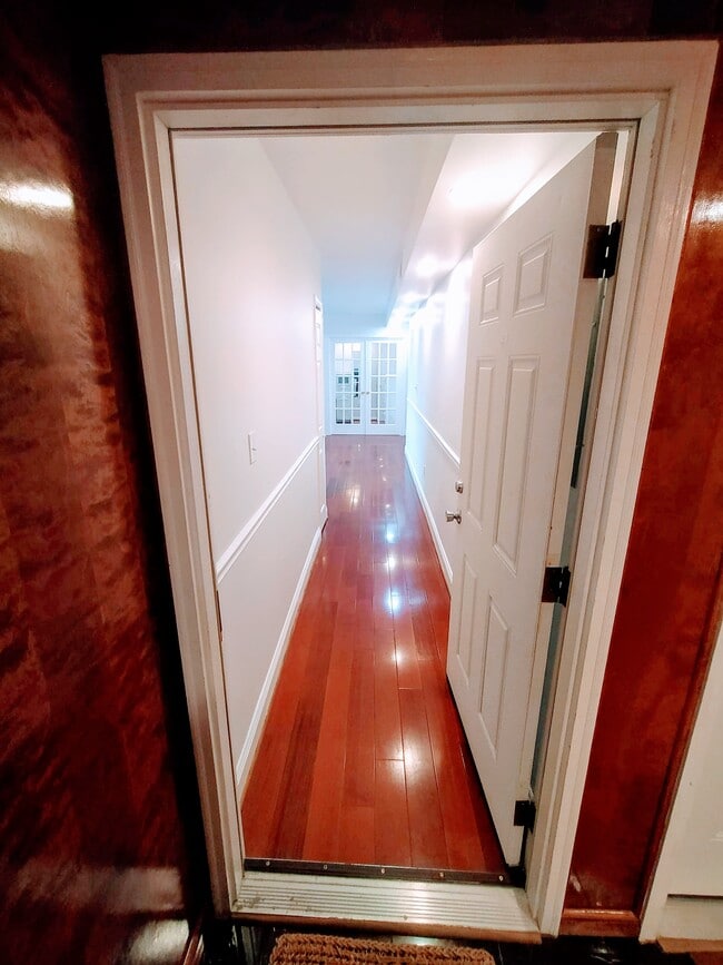 Entrada al condominio - 1125 12th St NW Unidad 42