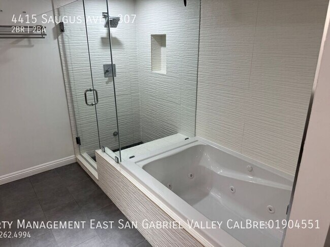 4415 Saugus Ave