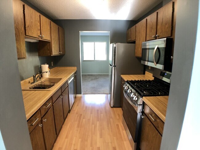 Photo - 2 Bed/1.5 Bath Townhome in St. Louis Park
