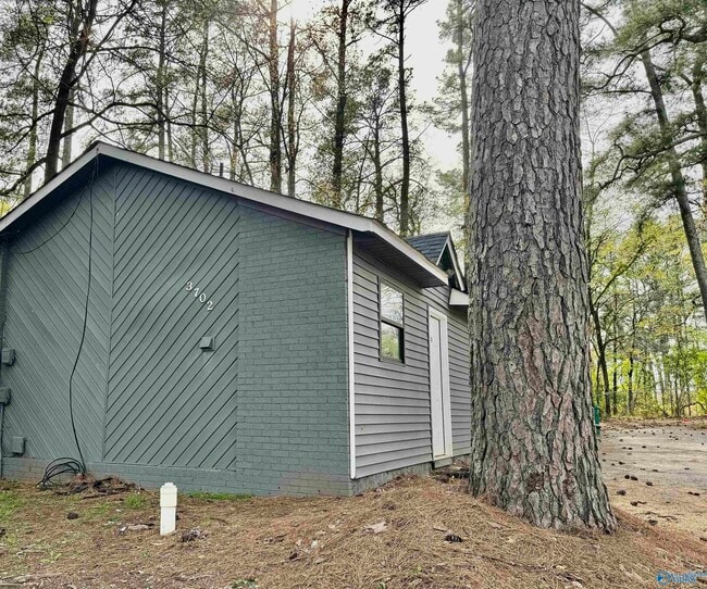 Building Photo - 3702 Penny St SW Unit C