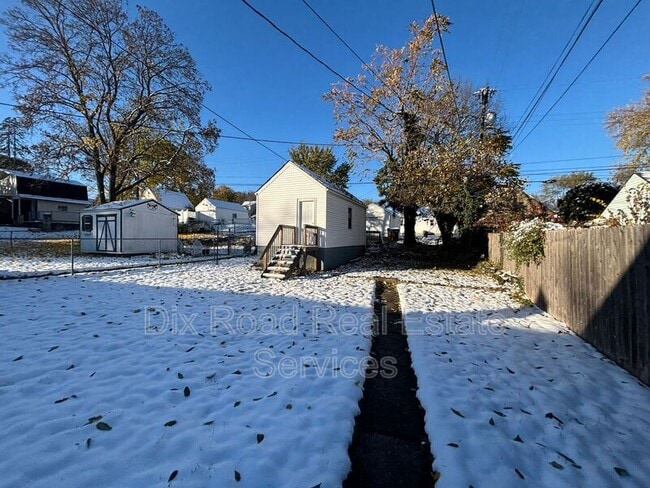 Photo - 1445 Southlyn Dr