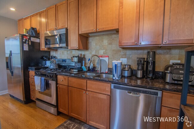 Building Photo - 811 W Eastwood Ave Unit 303 Rental