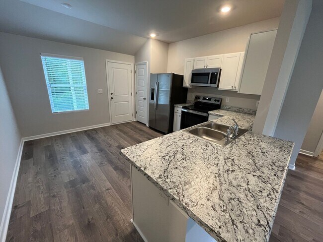 Photo - 3 Bedroom 2 Bath Home