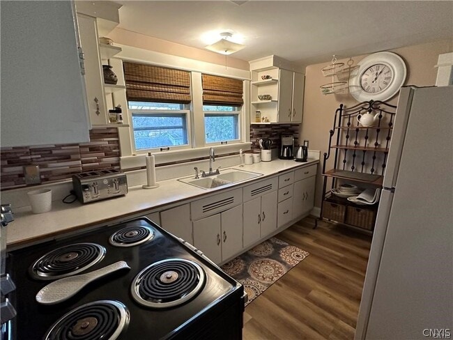 Photo - 167 E Genesee St Unit #3