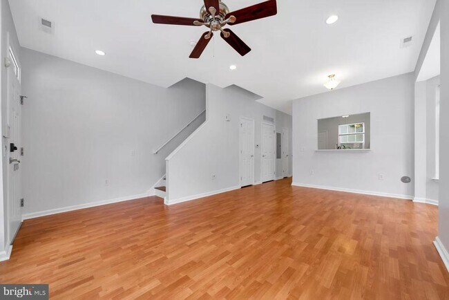 Photo - 1318 Bainbridge St