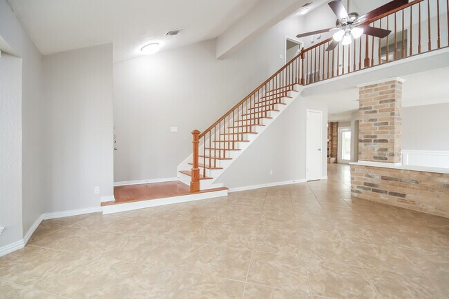 Photo - 1715 Windy Knoll Dr