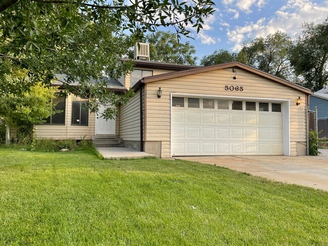 Building Photo - Cozy West Valley Home For Rent!