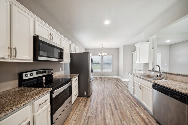 14103 Overstreet Dr
