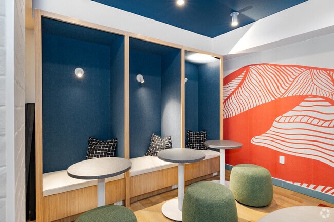 Study Lounge - Saga Boulder