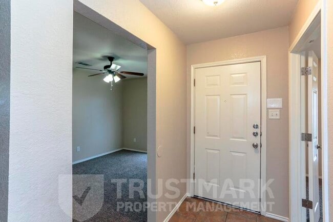 Photo - 5304 Vail Dr