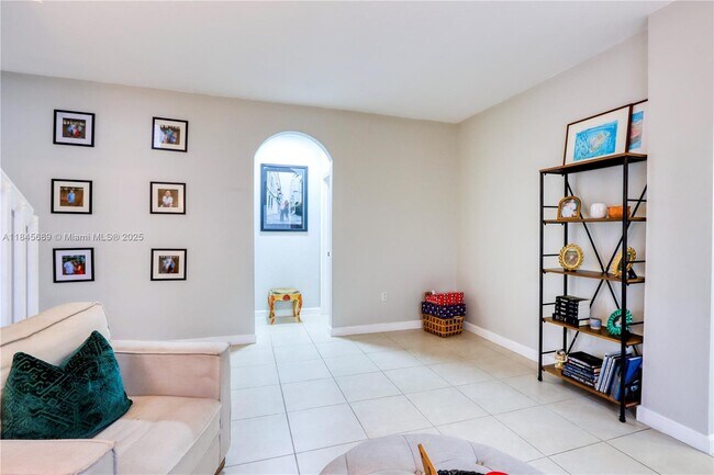 Photo - 148 NE 36th Avenue Rd