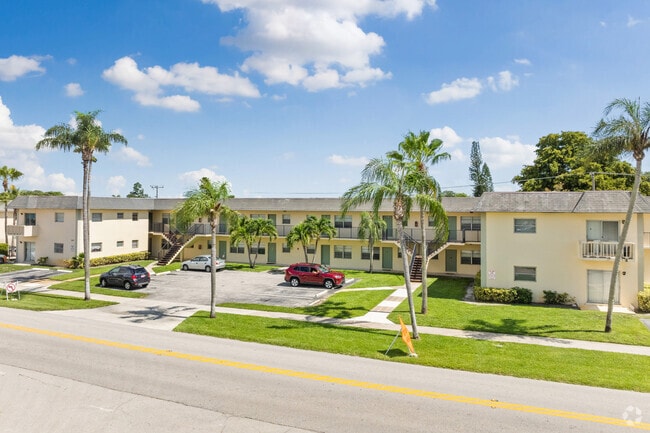 Chateaux Apartments - Chateaux Apartments