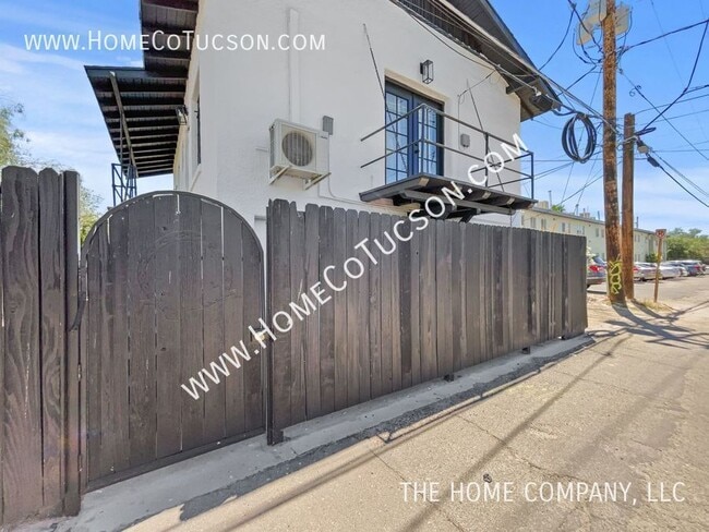 Photo - 940 E Florita St House