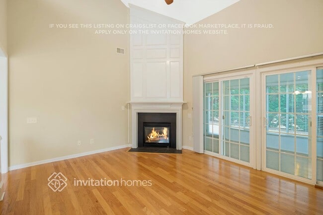 6204 Woodland Commons Dr