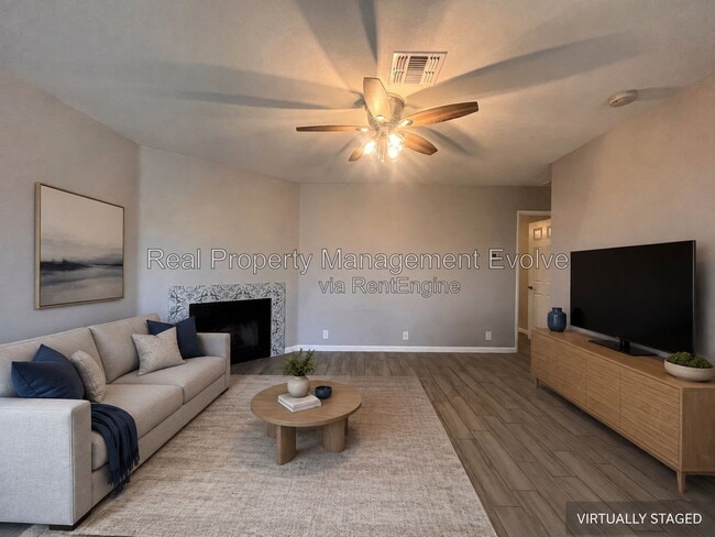 Photo - 408 W Blackhawk Dr