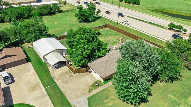 Photo - 16024 Plum Ln