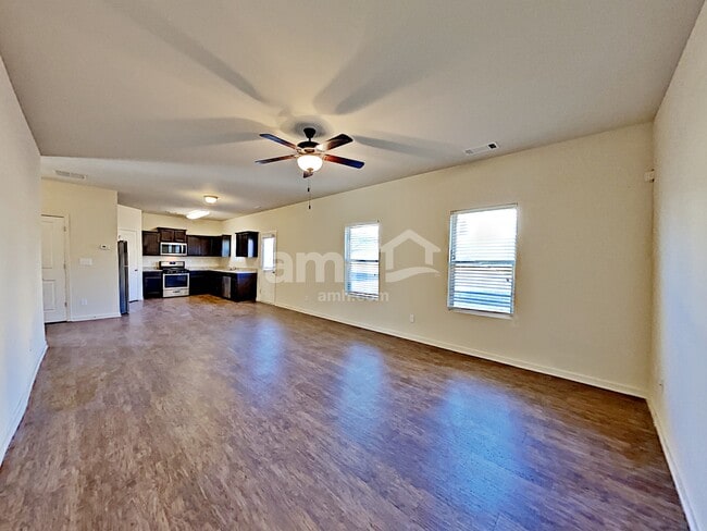 Photo - 158 Scotland Dr