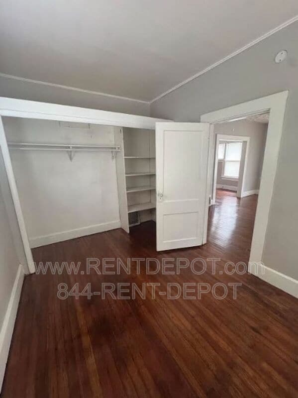 Photo - 621 Covert Ave