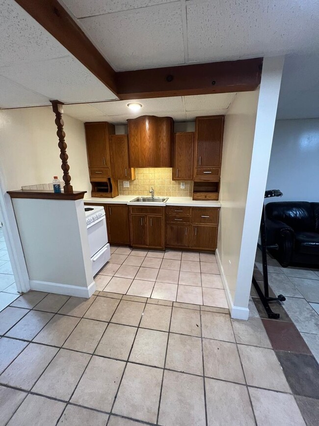 300 Chestnut St Unit Bsmnt