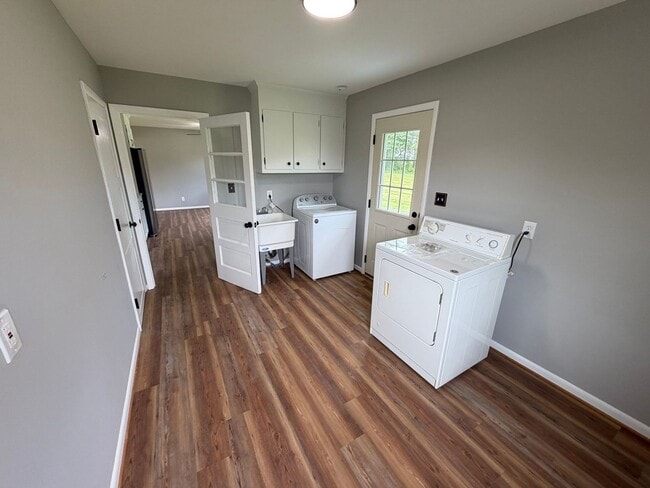 Photo - 3 Bedroom Rancher-Country Setting