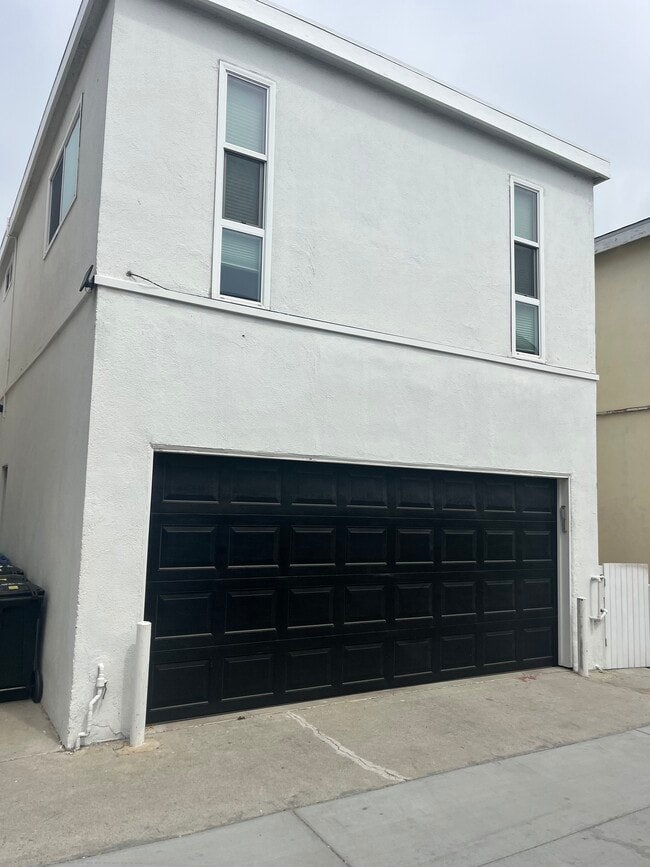 Photo - 208 30th St Unit 208.5    208 and one half