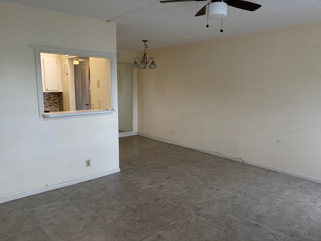 Photo - 220 Berkshire K Unit 220