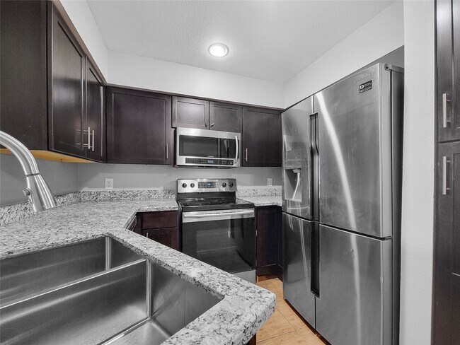 Photo - 2626 Holly Hall St Unit 512