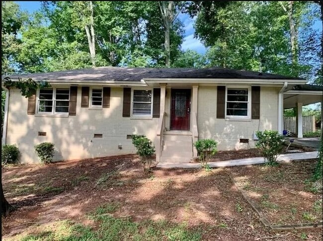 Building Photo - 3 Bed 2 Bath in Atlanta!