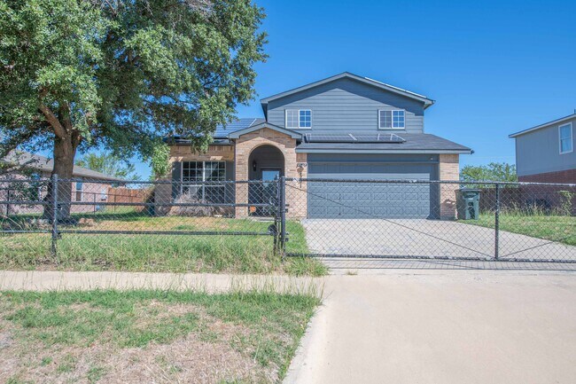 Photo - 4201 Thunder Creek Dr House