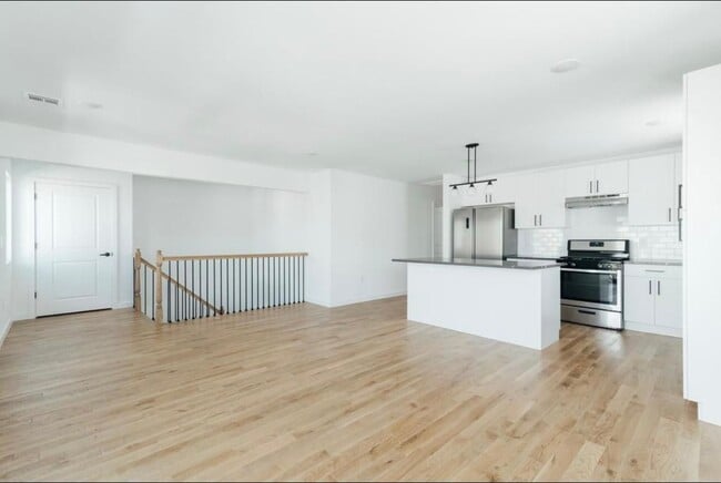 Photo - 716 Seaport Dr.