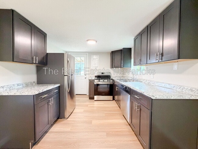 Photo - 132 Edgewood St
