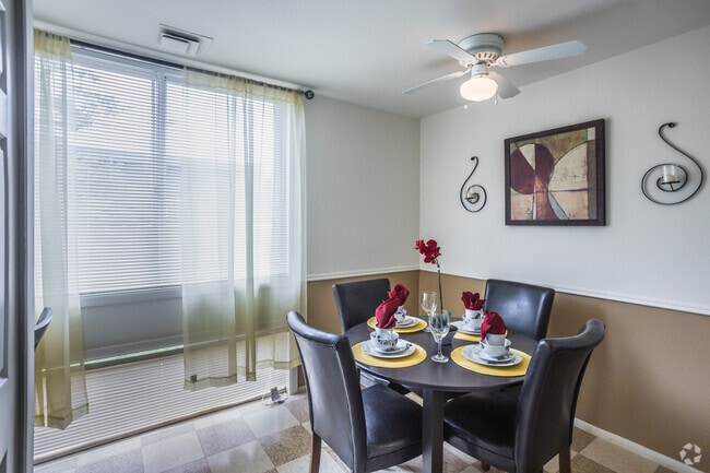 2 BR, 1 BA - Townhome